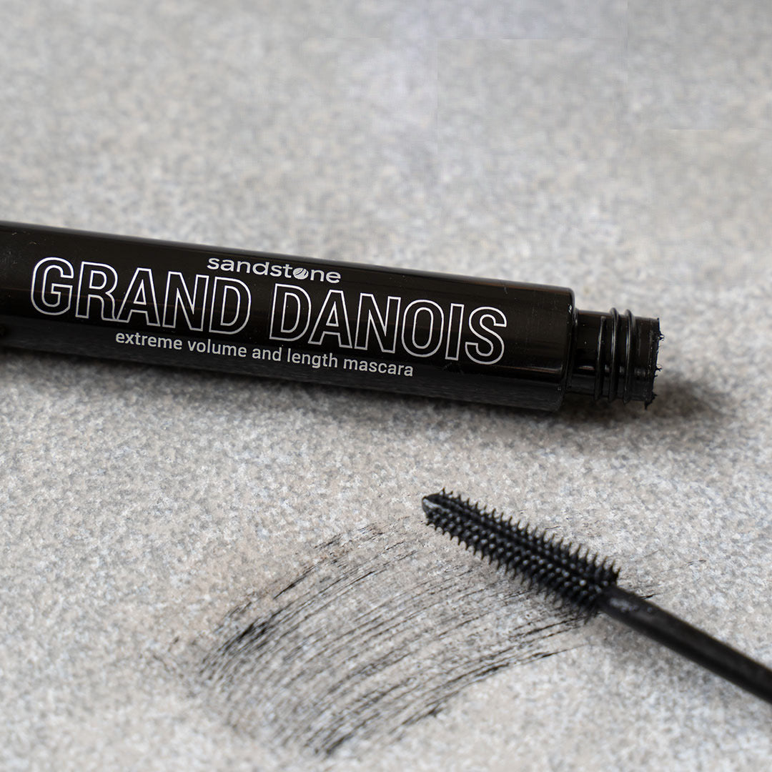 Mascara Grand Danois Black