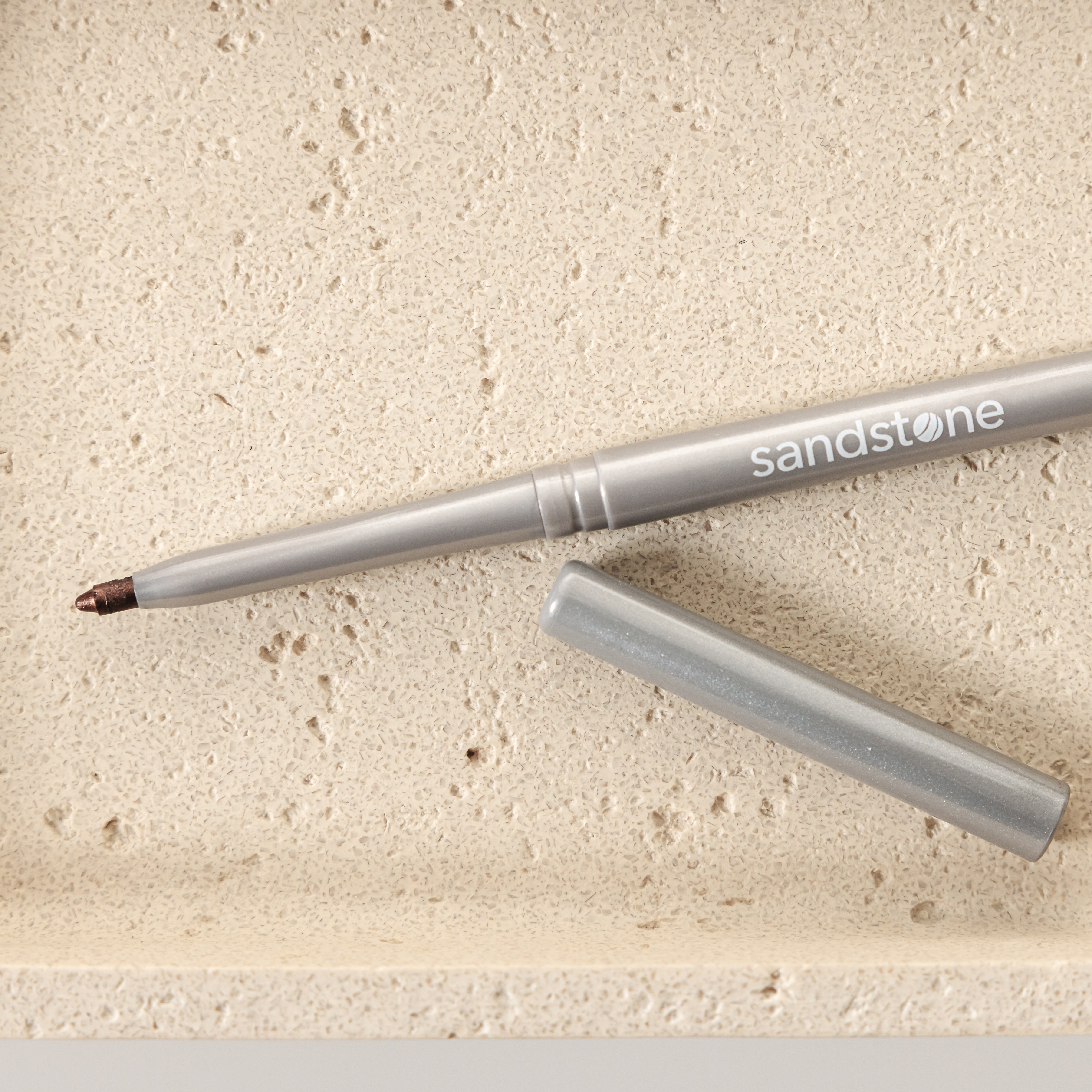 Waterproof Metallic Eyeliner 84 Spicy Cinnamon