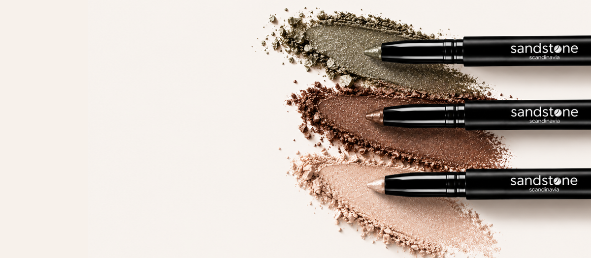 <p>EYESHADOW STICKS TRIO</p>