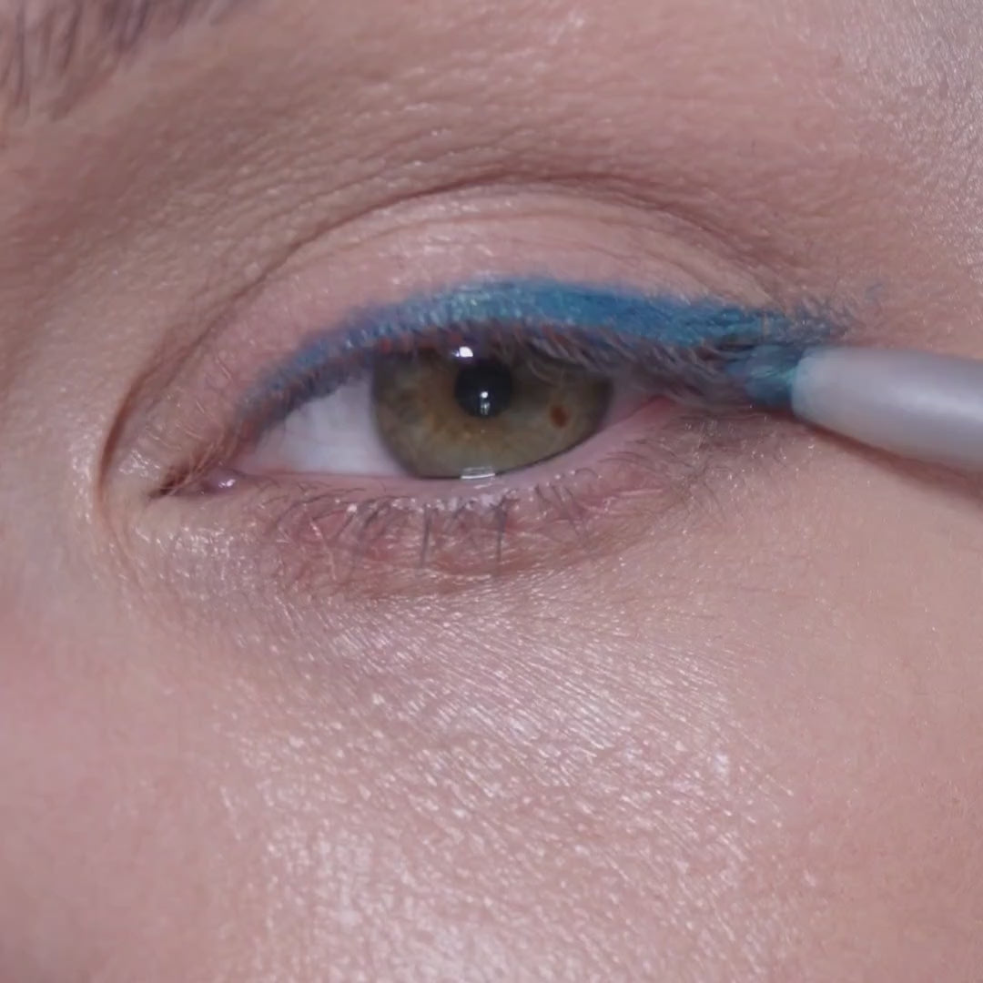 Wasserfester Metallic-Eyeliner 81 Blue Ice