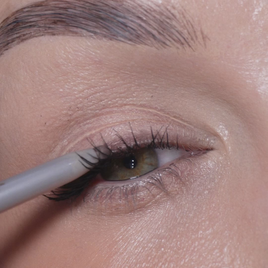 Waterproof Metallic Eyeliner 84 Spicy Cinnamon